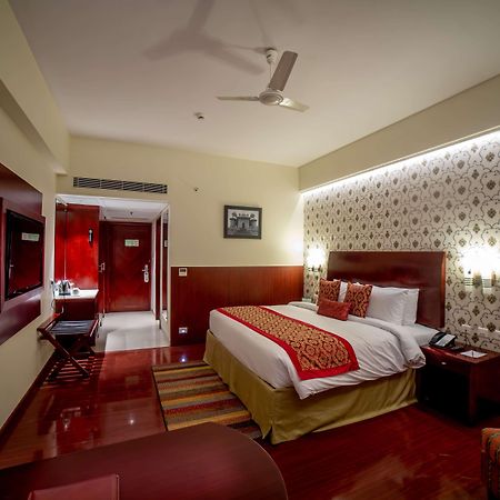 Hotel Ramada By Wyndham Jaipur Jaisinghpura Zewnętrze zdjęcie