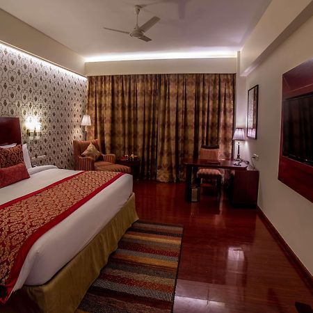 Hotel Ramada By Wyndham Jaipur Jaisinghpura Zewnętrze zdjęcie