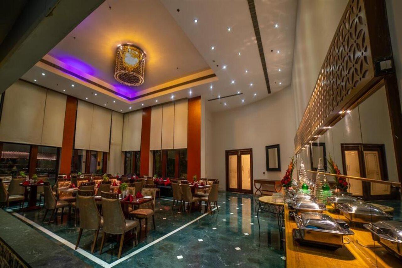 Hotel Ramada By Wyndham Jaipur Jaisinghpura Zewnętrze zdjęcie