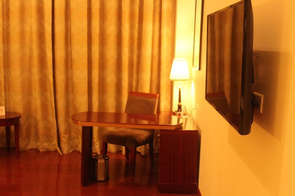 Hotel Ramada By Wyndham Jaipur Jaisinghpura Zewnętrze zdjęcie