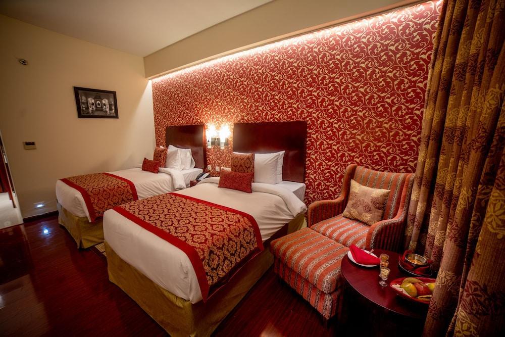 Hotel Ramada By Wyndham Jaipur Jaisinghpura Zewnętrze zdjęcie