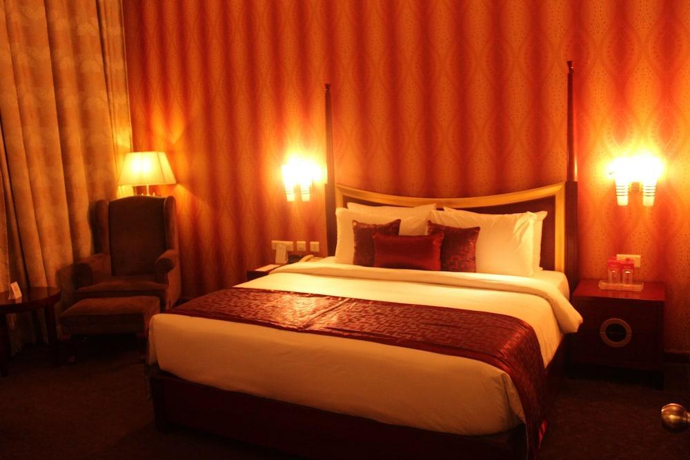 Hotel Ramada By Wyndham Jaipur Jaisinghpura Zewnętrze zdjęcie