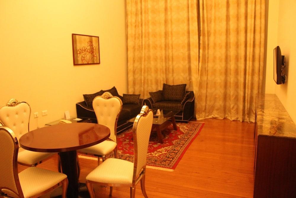 Hotel Ramada By Wyndham Jaipur Jaisinghpura Zewnętrze zdjęcie