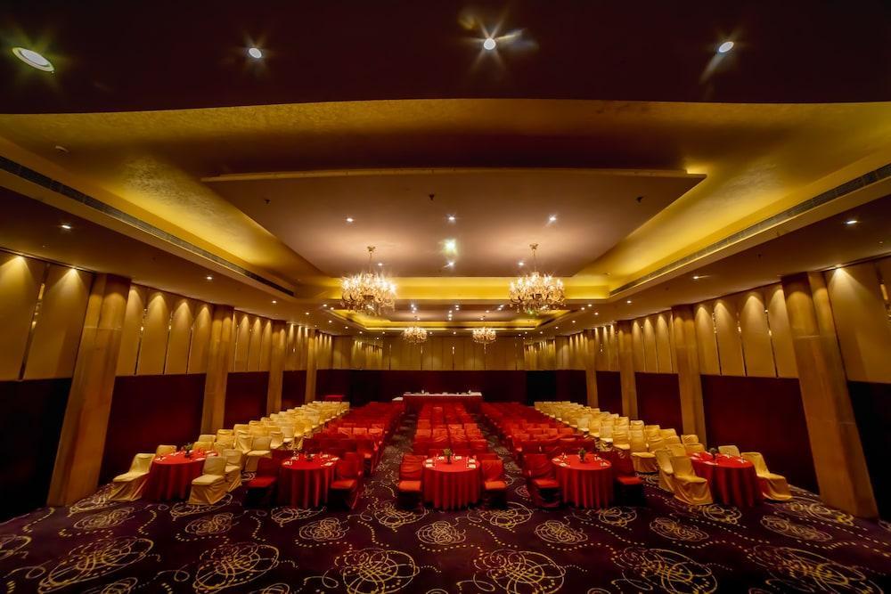 Hotel Ramada By Wyndham Jaipur Jaisinghpura Zewnętrze zdjęcie