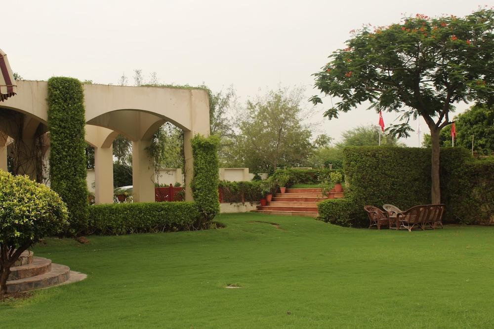 Hotel Ramada By Wyndham Jaipur Jaisinghpura Zewnętrze zdjęcie